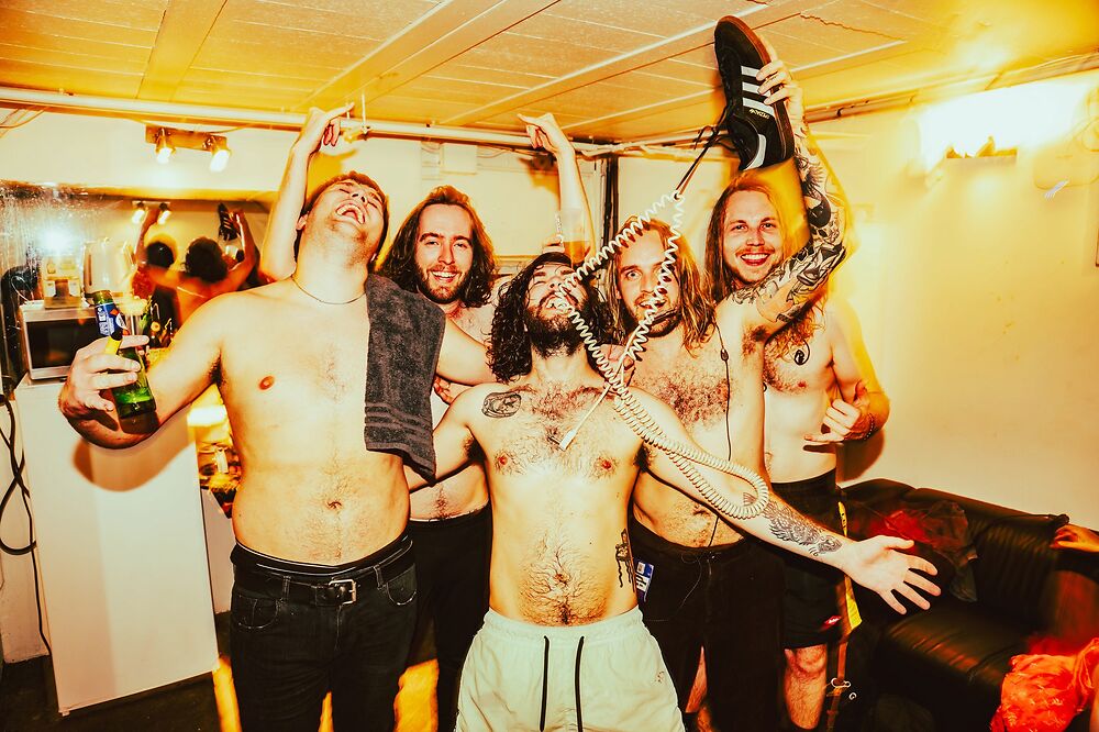 Psychedelic Porn Crumpets stellen nieuwe plaat voor! 